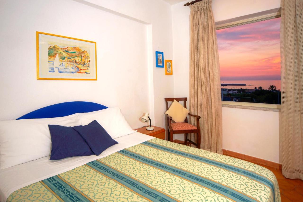 Mena Hotel