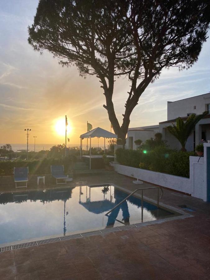 Hotel Mena 3*