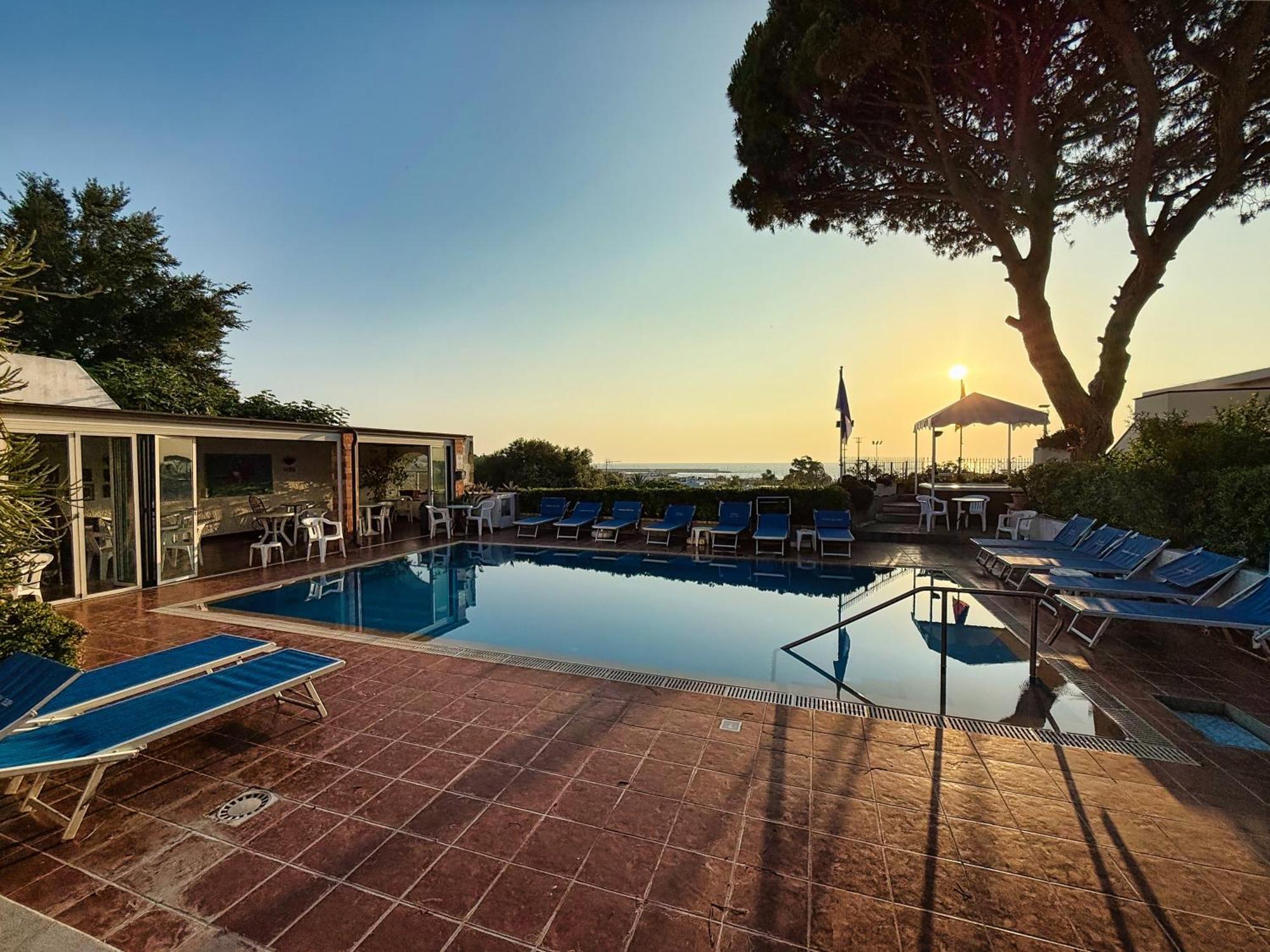 Mena Hotel Forio di Ischia
