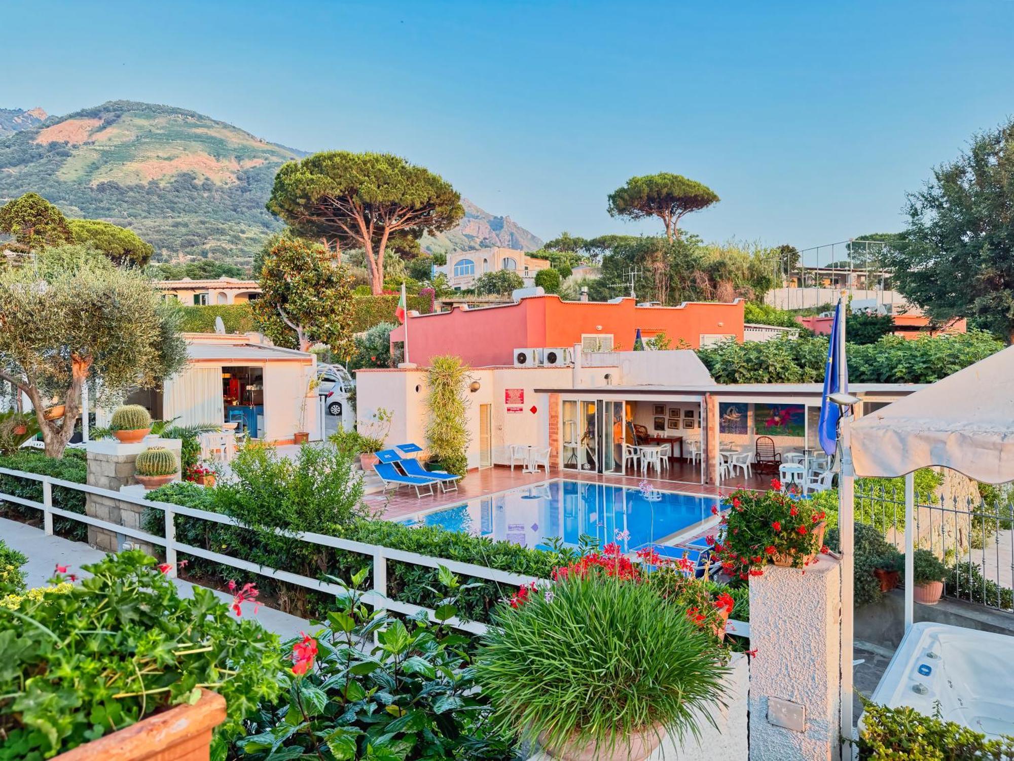 Mena Hotel 3*
